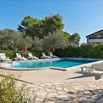 Luce By Interhome شقة