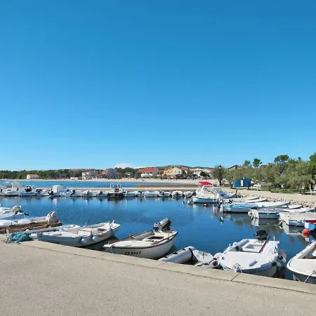 Luce By Interhome Vir