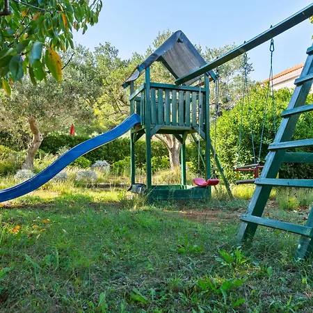 Luce By Interhome Vir