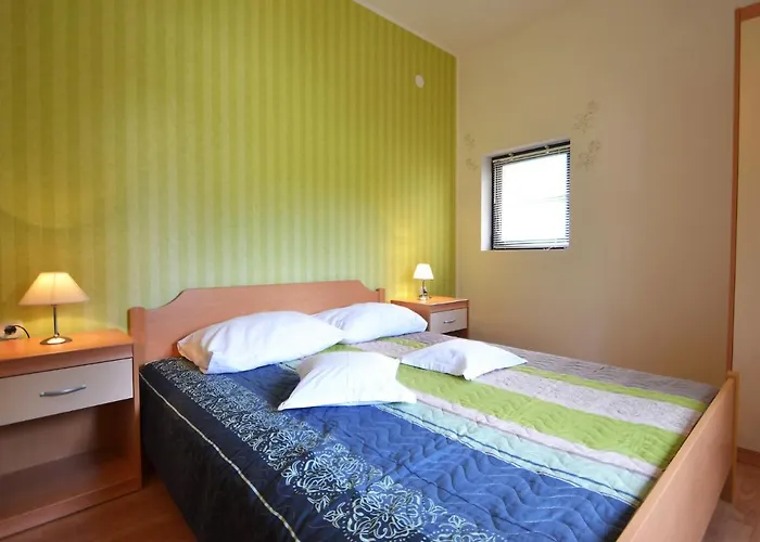 Luce By Interhome Vir