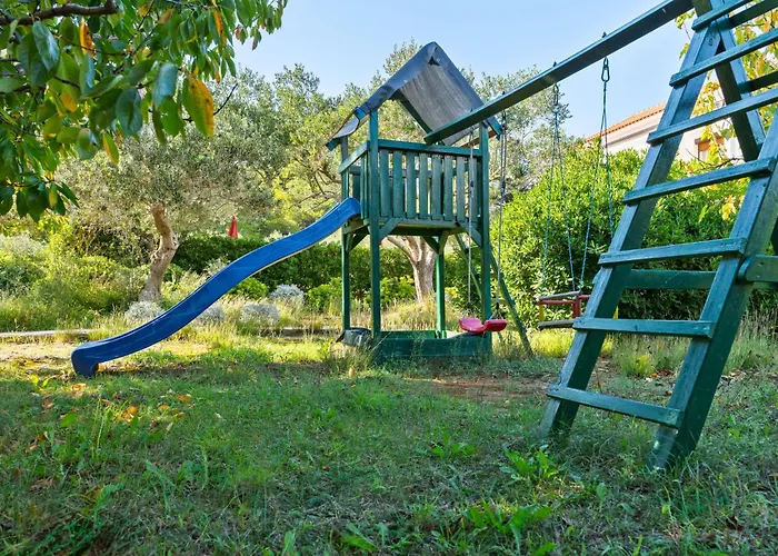 Luce By Interhome Vir